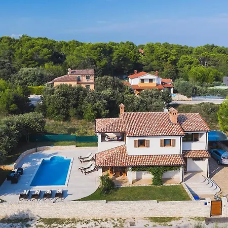 Villa Smrikve Medolino