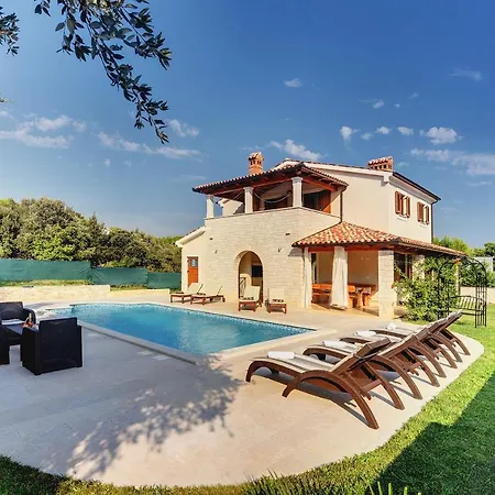 Smrikve Вилла *